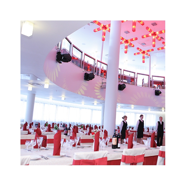 Ресторанный сервис бронирования столиков menu-rest.com - Интерьер ресторана "Российский подарок"