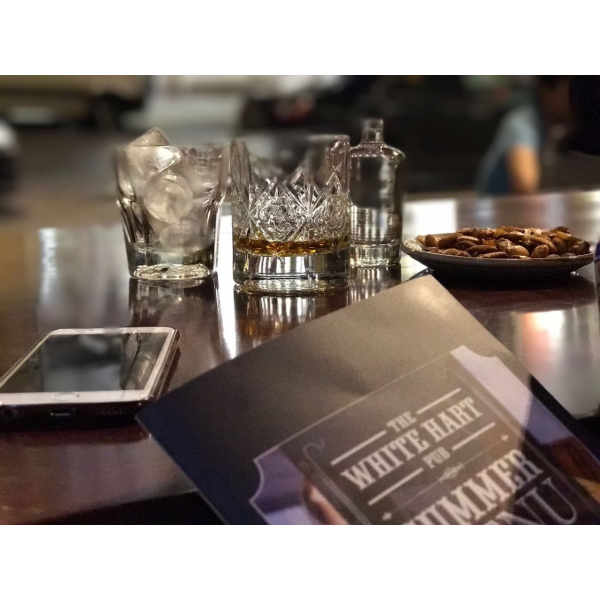 Ресторанный сервис бронирования столиков menu-rest.com - Интерьер ресторана "Уайт Харт"