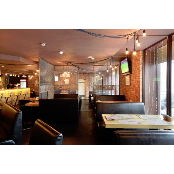 Ресторанный сервис бронирования столиков menu-rest.com - Интерьер ресторана "Изи паб"