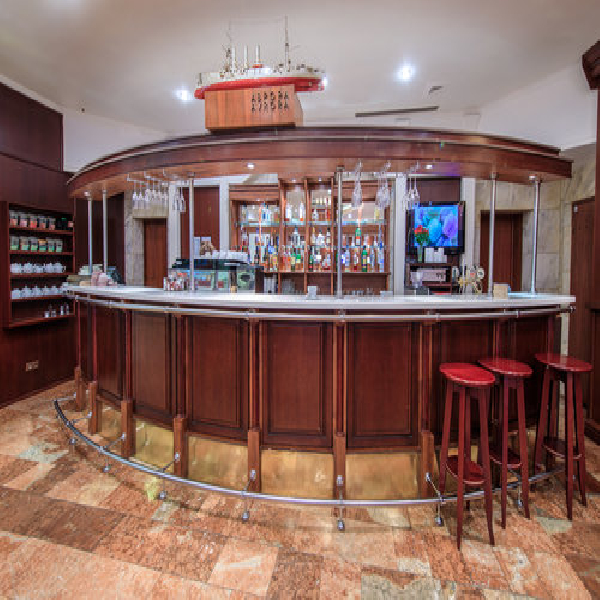 Ресторанный сервис бронирования столиков menu-rest.com - Интерьер ресторана "Аврора"