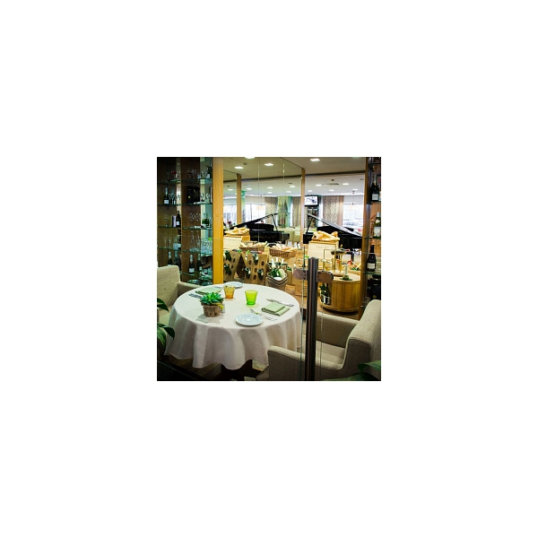 Ресторанный сервис бронирования столиков menu-rest.com - Интерьер ресторана "Real Food Restaurant"