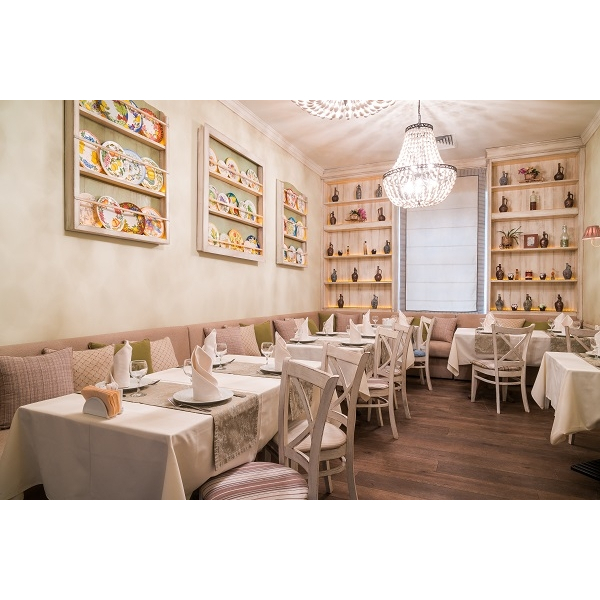 Ресторанный сервис бронирования столиков menu-rest.com - Интерьер ресторана "Южное"