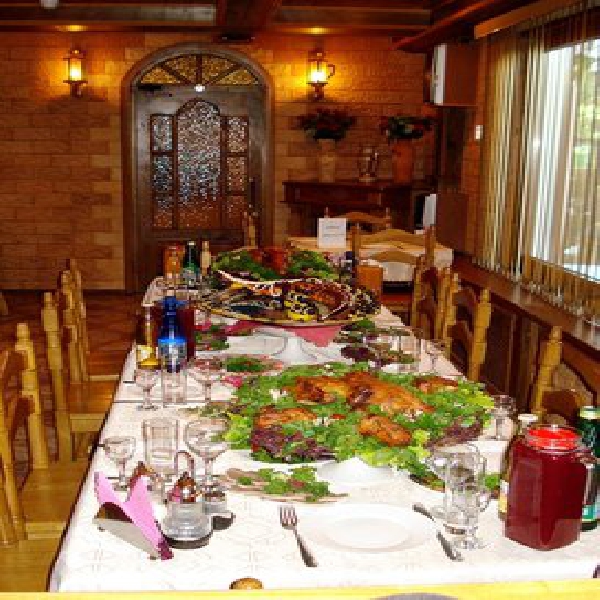 Ресторанный сервис бронирования столиков menu-rest.com - Интерьер ресторана "Радуга"