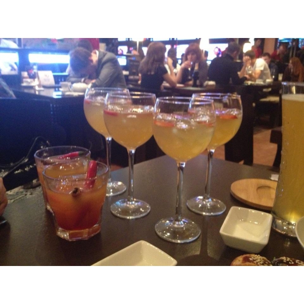 Ресторанный сервис бронирования столиков menu-rest.com - Интерьер ресторана "Две палочки"