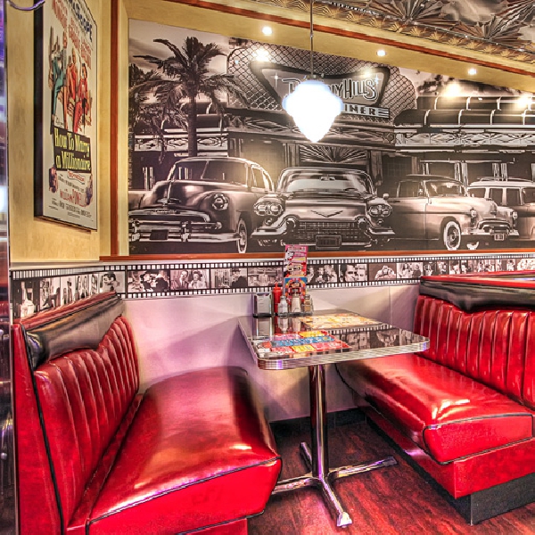 Ресторанный сервис бронирования столиков menu-rest.com - Интерьер ресторана "Beverly Hills Diner"
