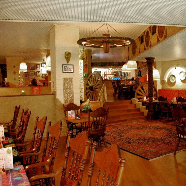 Ресторанный сервис бронирования столиков menu-rest.com - Интерьер ресторана "Алайский базар"