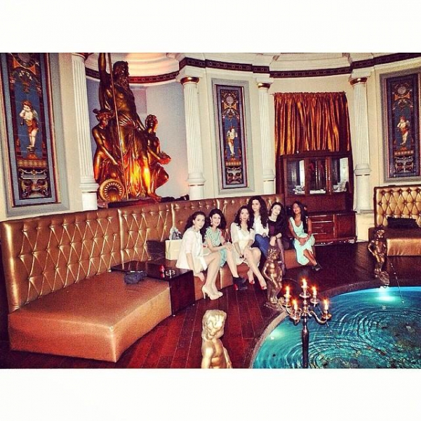 Ресторанный сервис бронирования столиков menu-rest.com - Интерьер ресторана "Серебряный век"