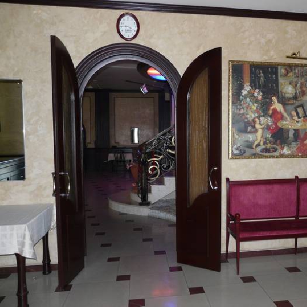 Ресторанный сервис бронирования столиков menu-rest.com - Интерьер ресторана "У Петроса"