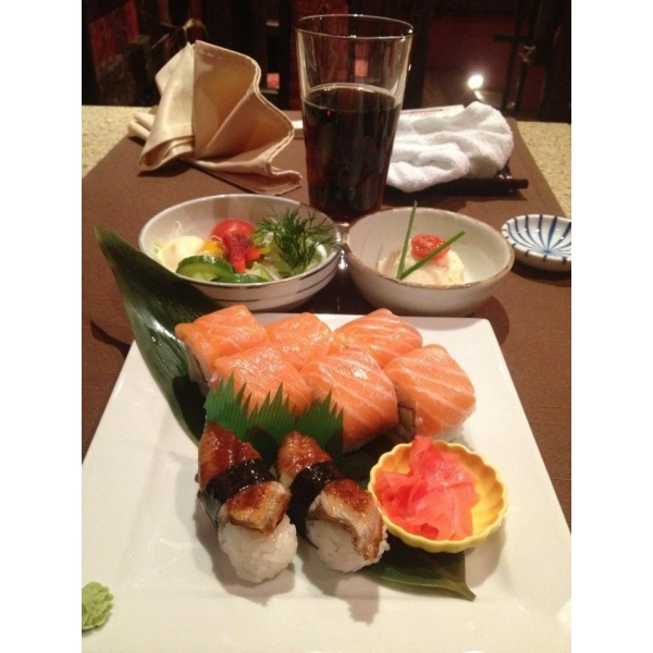 Ресторанный сервис бронирования столиков menu-rest.com - Интерьер ресторана "Ю-мэ"