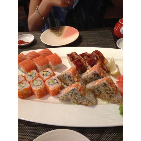 Ресторанный сервис бронирования столиков menu-rest.com - Интерьер ресторана "Цветение Сакуры"