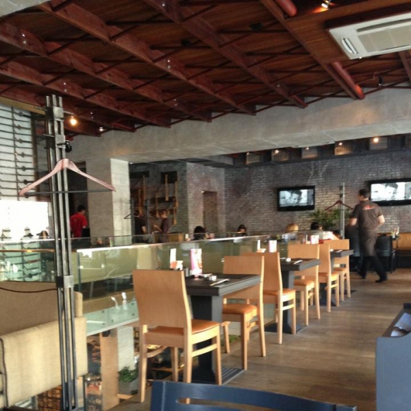 Ресторанный сервис бронирования столиков menu-rest.com - Интерьер ресторана "Якитория"