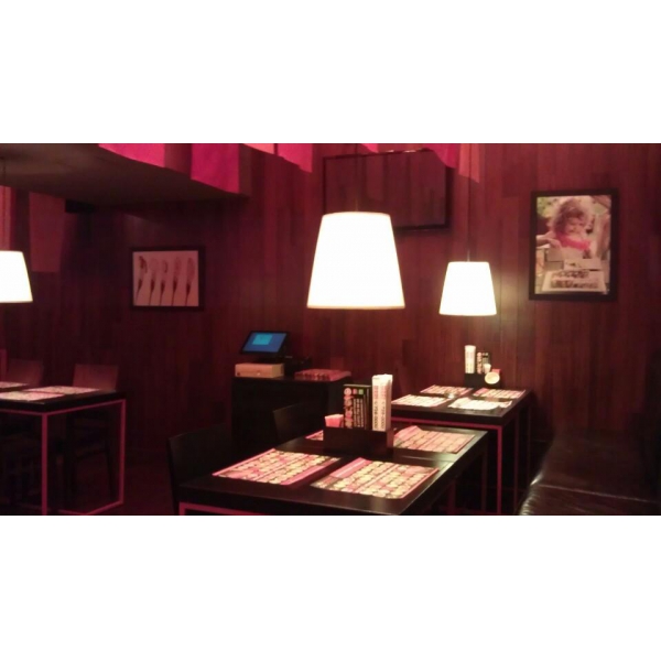 Ресторанный сервис бронирования столиков menu-rest.com - Интерьер ресторана "Maki Maki"