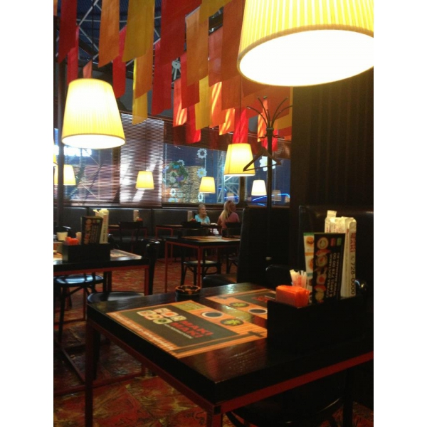 Ресторанный сервис бронирования столиков menu-rest.com - Интерьер ресторана "Maki Maki"