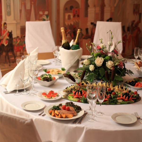 Ресторанный сервис бронирования столиков menu-rest.com - Интерьер ресторана "Москва"