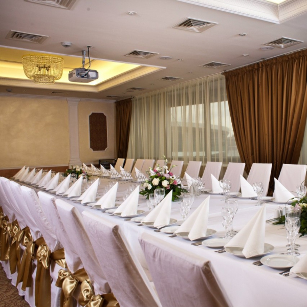 Ресторанный сервис бронирования столиков menu-rest.com - Интерьер ресторана "Москва"