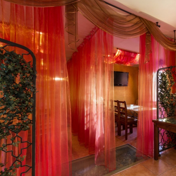 Ресторанный сервис бронирования столиков menu-rest.com - Интерьер ресторана "Оазис"