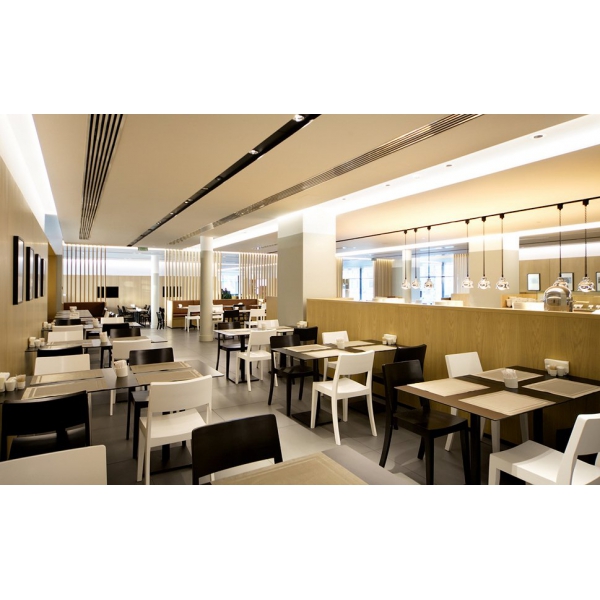 Ресторанный сервис бронирования столиков menu-rest.com - Интерьер ресторана "АЗИМУТ Отель Санкт-Петербург"