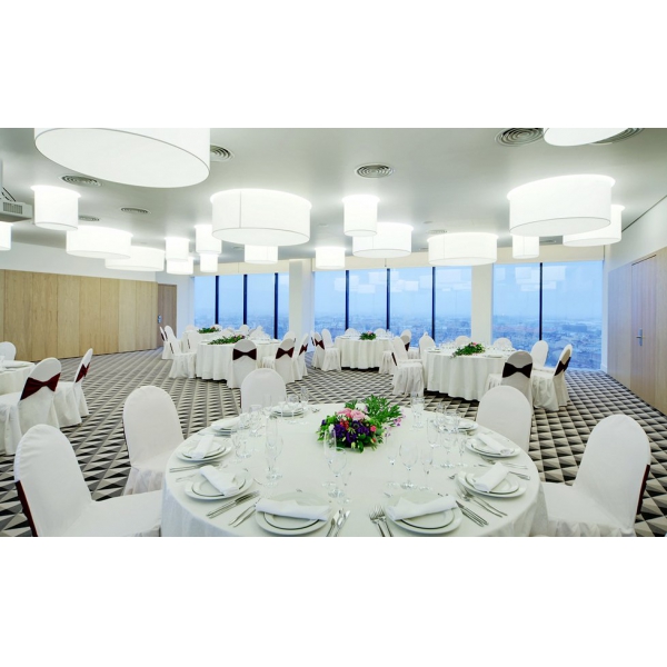 Ресторанный сервис бронирования столиков menu-rest.com - Интерьер ресторана "АЗИМУТ Отель Санкт-Петербург"