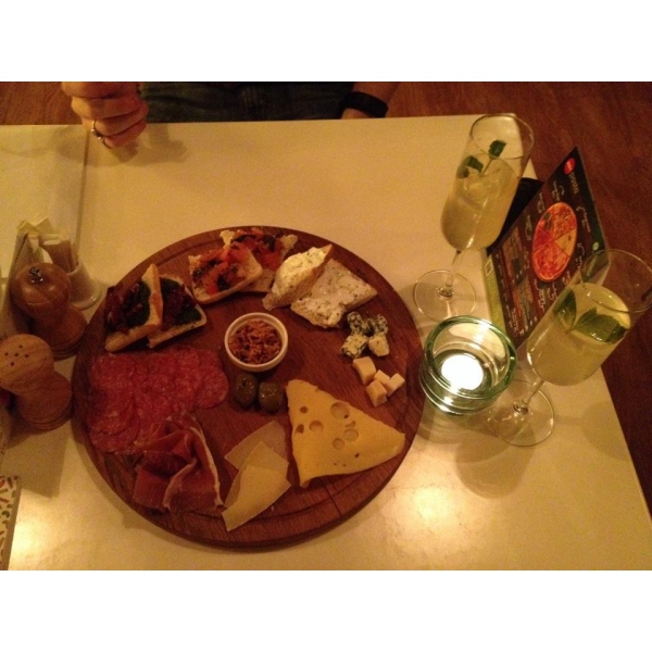 Ресторанный сервис бронирования столиков menu-rest.com - Интерьер ресторана "Any.pasta.pizza.bar"