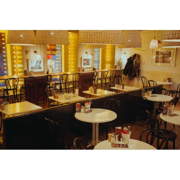 Ресторанный сервис бронирования столиков menu-rest.com - Интерьер ресторана "Any.pasta.pizza.bar"