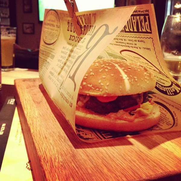 Ресторанный сервис бронирования столиков menu-rest.com - Интерьер ресторана "Brugge"