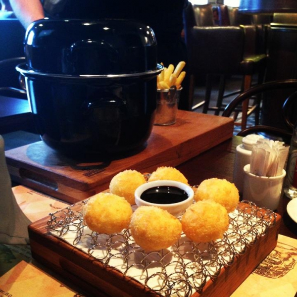 Ресторанный сервис бронирования столиков menu-rest.com - Интерьер ресторана "Brugge"