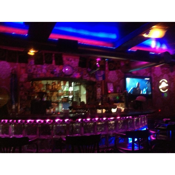 Ресторанный сервис бронирования столиков menu-rest.com - Интерьер ресторана "Проходимец"