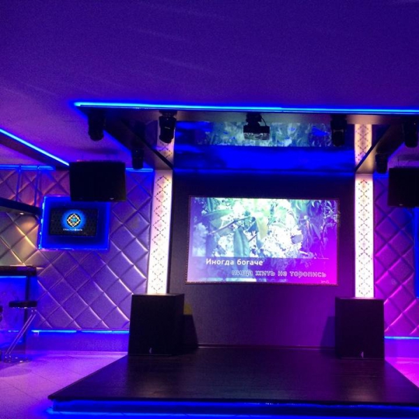 Ресторанный сервис бронирования столиков menu-rest.com - Интерьер ресторана "7SKY"