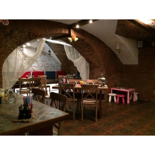 Ресторанный сервис бронирования столиков menu-rest.com - Интерьер ресторана "Valenki & Varezhka"