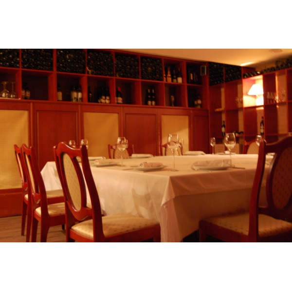 Ресторанный сервис бронирования столиков menu-rest.com - Интерьер ресторана "Суарэ"