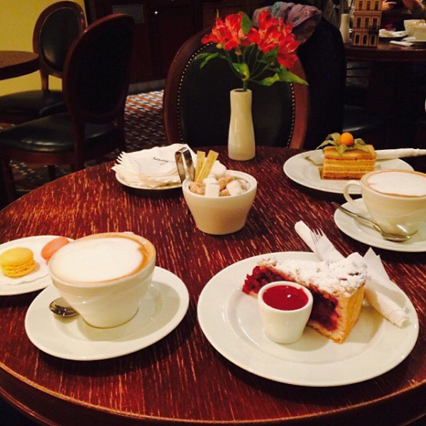 Ресторанный сервис бронирования столиков menu-rest.com - Интерьер ресторана "Зингеръ"