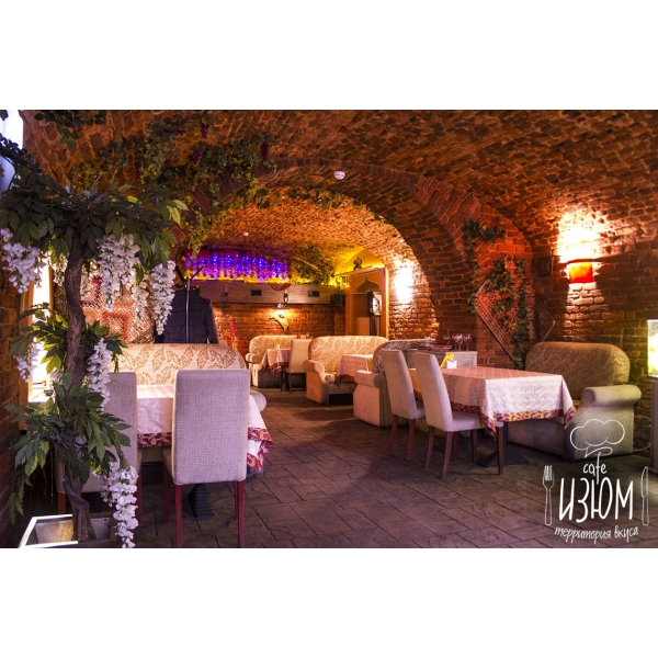 Ресторанный сервис бронирования столиков menu-rest.com - Интерьер ресторана "Изюм"