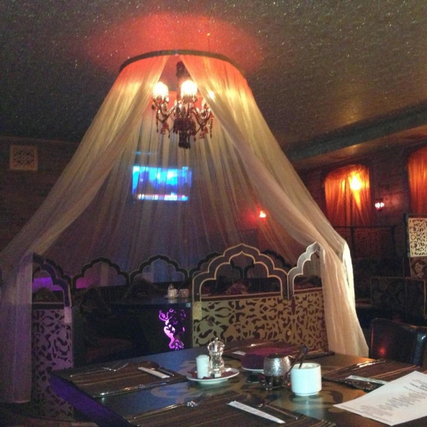 Ресторанный сервис бронирования столиков menu-rest.com - Интерьер ресторана "Sanam"