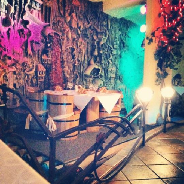 Ресторанный сервис бронирования столиков menu-rest.com - Интерьер ресторана "Пиросмани"