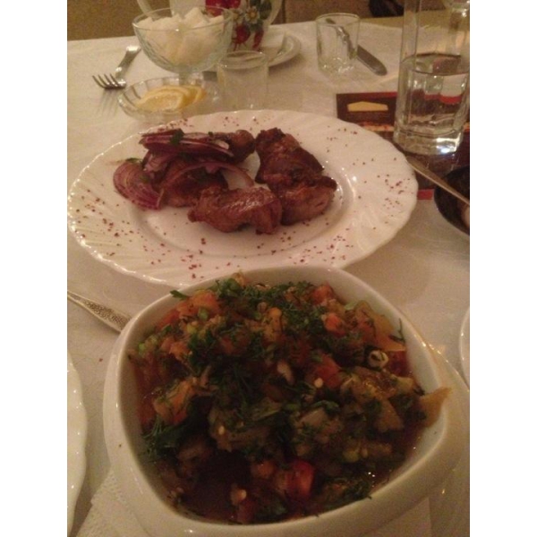 Ресторанный сервис бронирования столиков menu-rest.com - Интерьер ресторана "Родня"