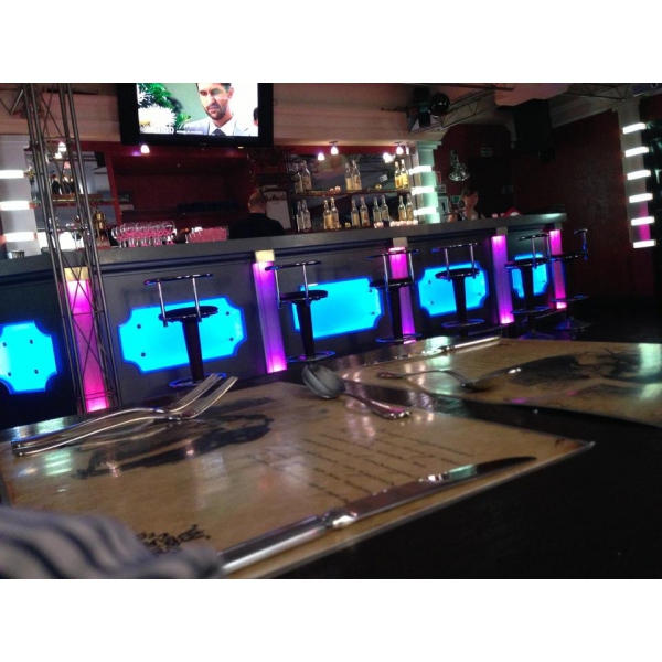 Ресторанный сервис бронирования столиков menu-rest.com - Интерьер ресторана "Манилов"