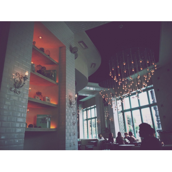 Ресторанный сервис бронирования столиков menu-rest.com - Интерьер ресторана "Счастье"