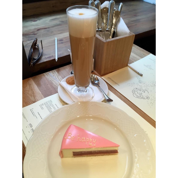 Ресторанный сервис бронирования столиков menu-rest.com - Интерьер ресторана "Счастье"