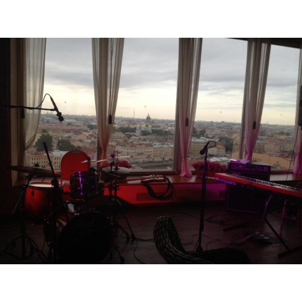 Ресторанный сервис бронирования столиков menu-rest.com - Интерьер ресторана "AZIMUT SKY Bar"