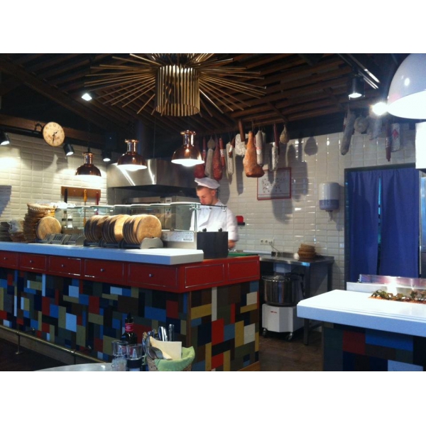 Ресторанный сервис бронирования столиков menu-rest.com - Интерьер ресторана "Марчелли`s"