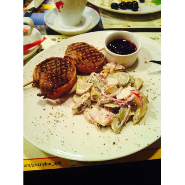 Ресторанный сервис бронирования столиков menu-rest.com - Интерьер ресторана "Grizzly Bar"