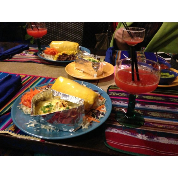 Ресторанный сервис бронирования столиков menu-rest.com - Интерьер ресторана "Трес Амигос"