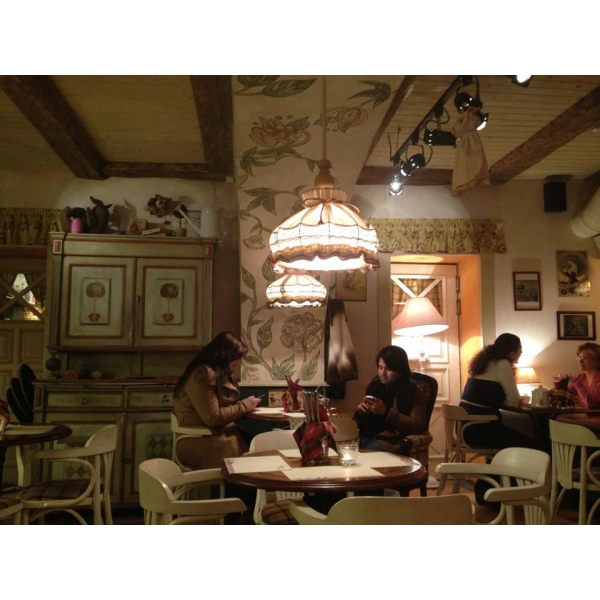 Ресторанный сервис бронирования столиков menu-rest.com - Интерьер ресторана "Гости"