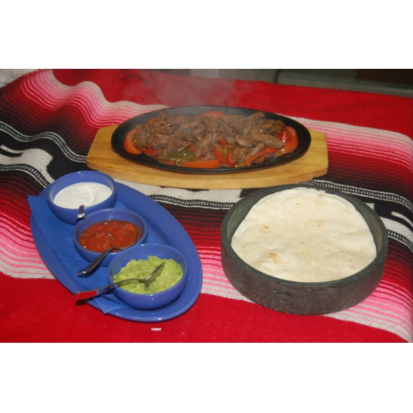 Ресторанный сервис бронирования столиков menu-rest.com - Интерьер ресторана "Трес Амигос"