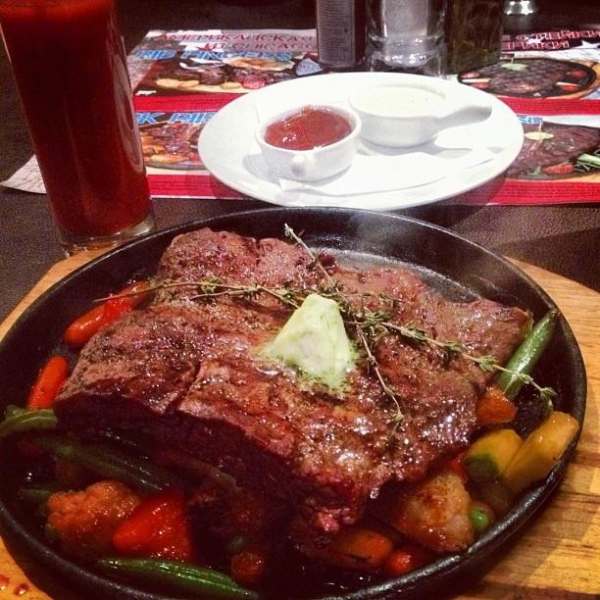 Ресторанный сервис бронирования столиков menu-rest.com - Интерьер ресторана "Steak Club"