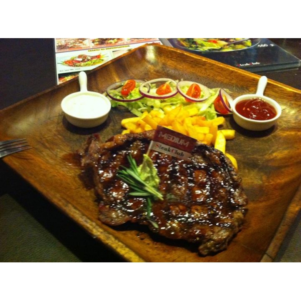 Ресторанный сервис бронирования столиков menu-rest.com - Интерьер ресторана "Steak Club"