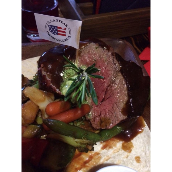 Ресторанный сервис бронирования столиков menu-rest.com - Интерьер ресторана "Steak Club"