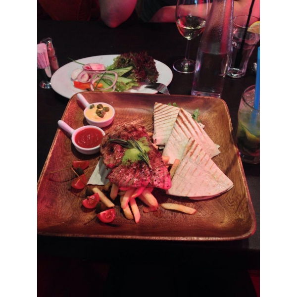 Ресторанный сервис бронирования столиков menu-rest.com - Интерьер ресторана "Steak Club"