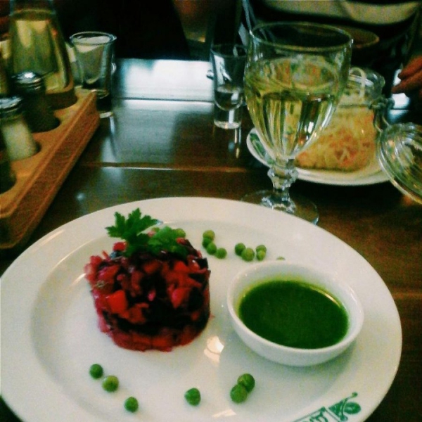 Ресторанный сервис бронирования столиков menu-rest.com - Интерьер ресторана "Дюжина"