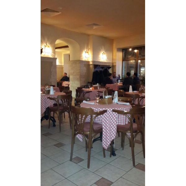 Ресторанный сервис бронирования столиков menu-rest.com - Интерьер ресторана "Mama Roma"